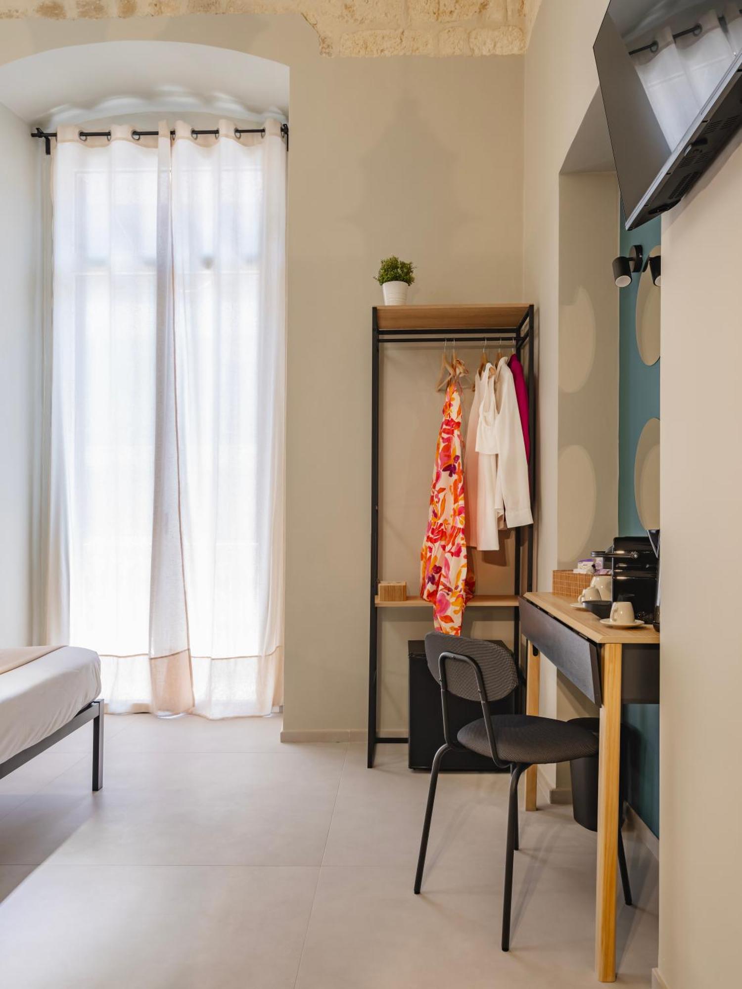 Almica24 Hotel Bari Exterior photo