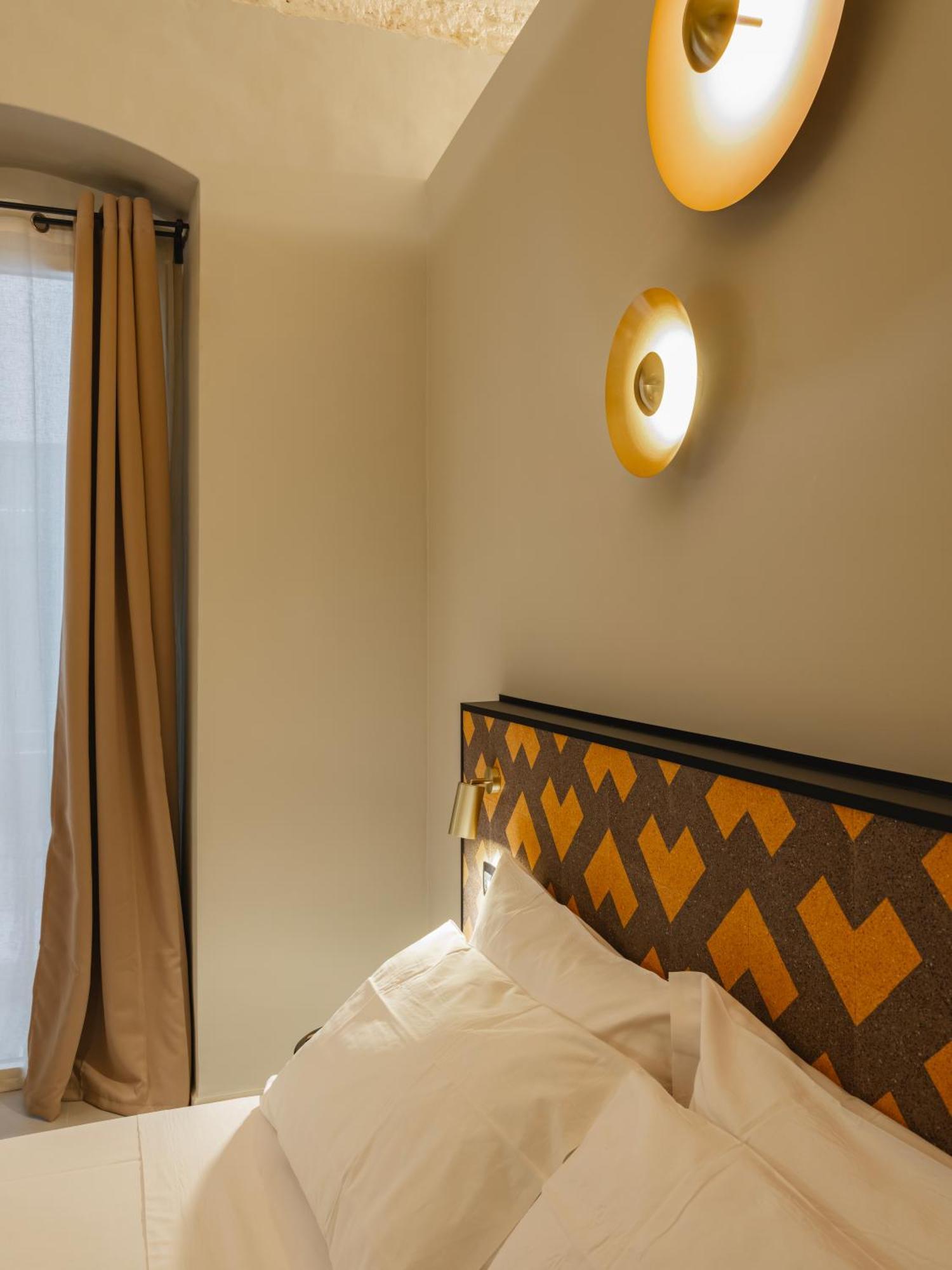 Almica24 Hotel Bari Exterior photo