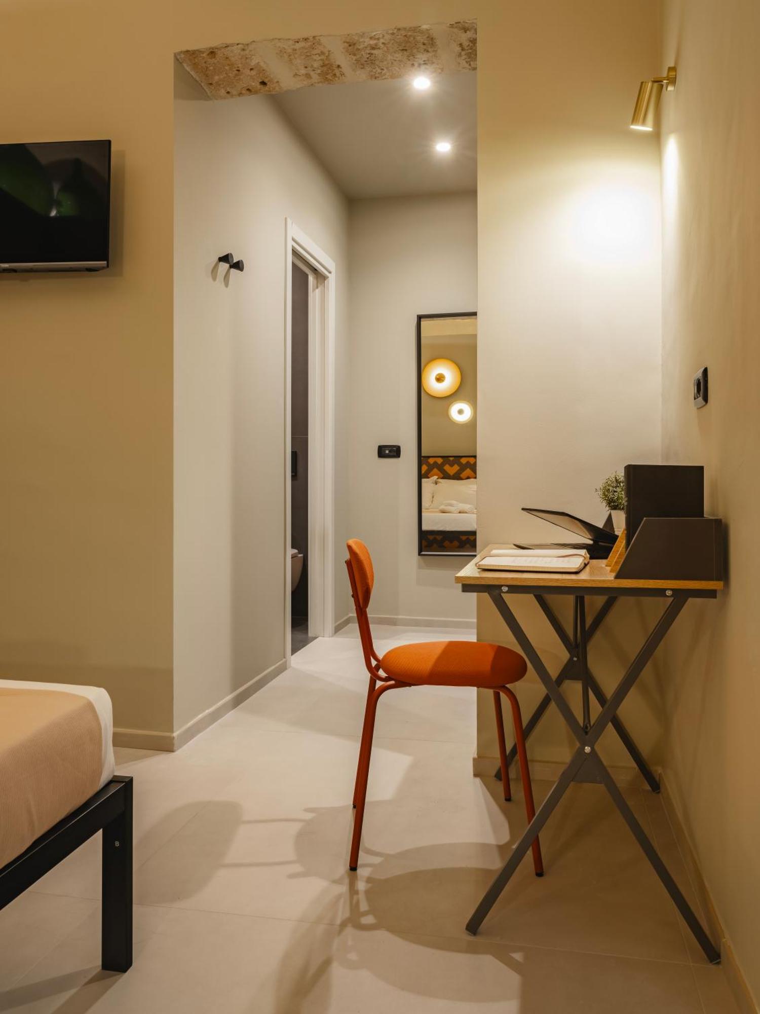 Almica24 Hotel Bari Exterior photo