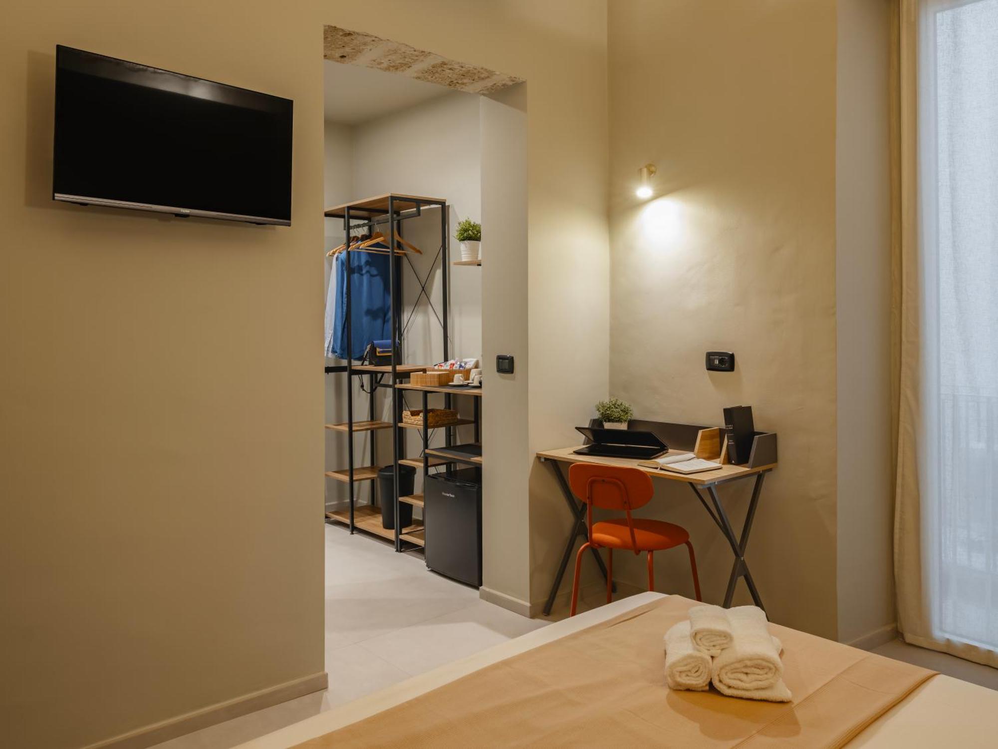 Almica24 Hotel Bari Exterior photo